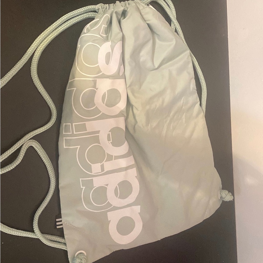 Adidas drawstring bag - Picture 5 of 6